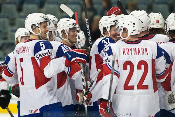 Hockey mondial 10: La France battue — Reportage