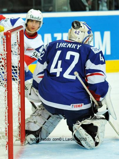 Hockey mondial 10: La France battue — Reportage