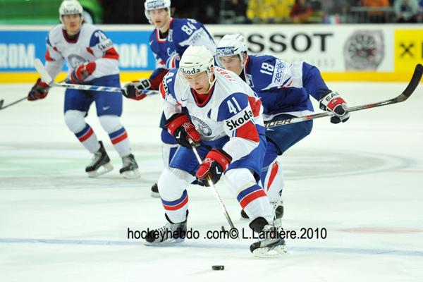 Hockey mondial 10: La France battue — Reportage