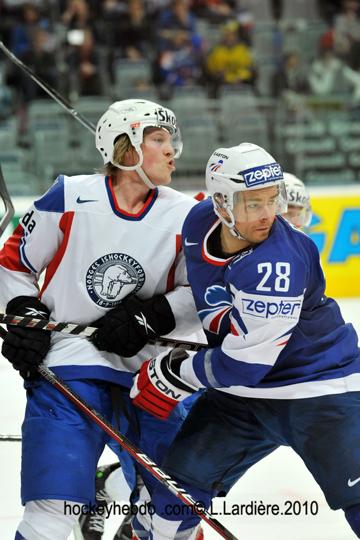 Hockey mondial 10: La France battue — Reportage