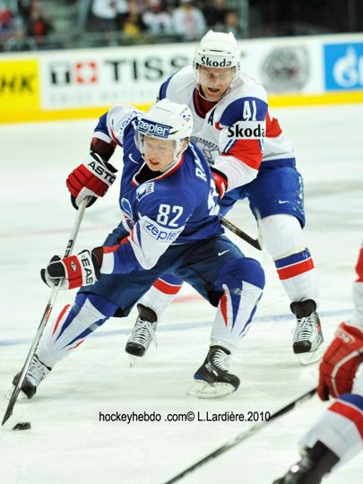 Hockey mondial 10: La France battue — Reportage
