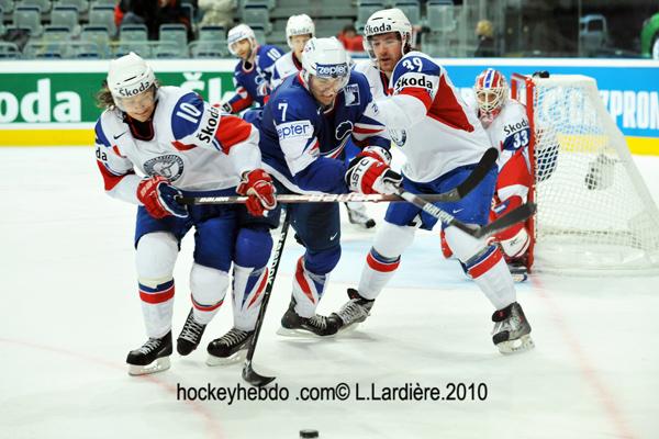 Hockey mondial 10: La France battue — Reportage