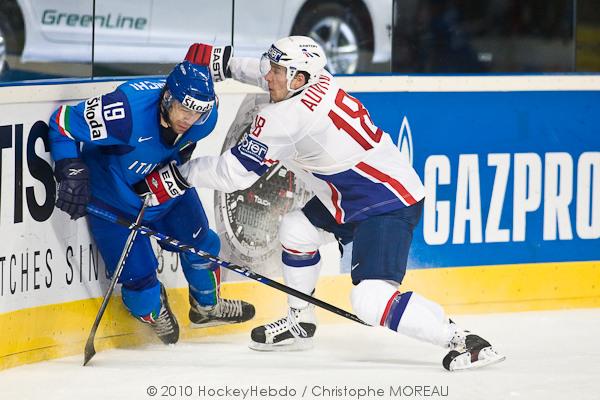 Hockey Mondial 10: La France bat l'Italie — Reportage