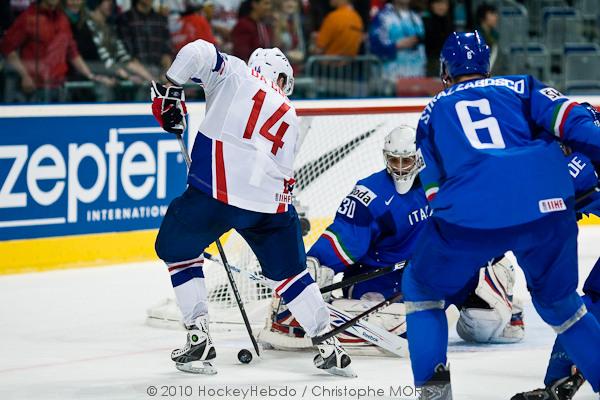 Hockey Mondial 10: La France bat l'Italie — Reportage
