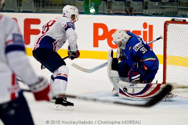 Hockey Mondial 10: La France bat l'Italie — Reportage