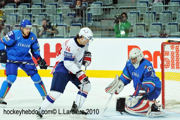 Hockey Mondial 10: La France bat l'Italie — Reportage