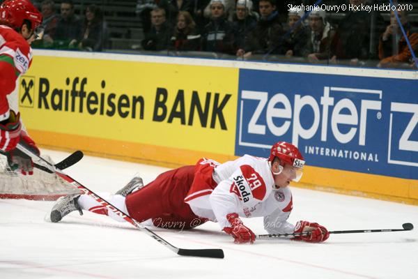 Hockey Mondial 10 : La Finlande d'attaque — Reportage