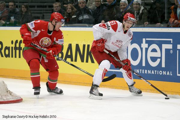 Hockey Mondial 10 : La Finlande d'attaque — Reportage