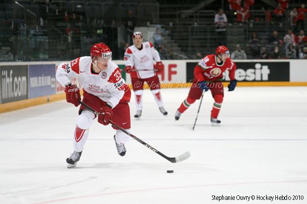Hockey Mondial 10 : La Finlande d'attaque — Reportage