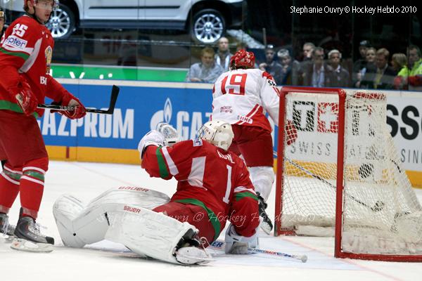 Hockey Mondial 10 : La Finlande d'attaque — Reportage