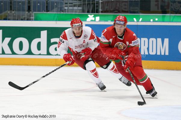 Hockey Mondial 10 : La Finlande d'attaque — Reportage