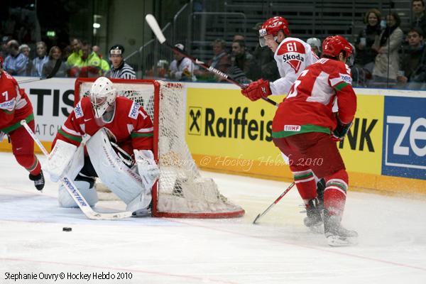 Hockey Mondial 10 : La Finlande d'attaque — Reportage