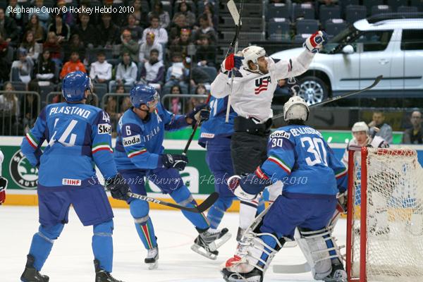 Hockey Mondial 10 : Destins divers — Reportage