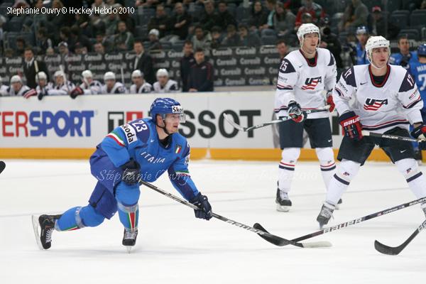Hockey Mondial 10 : Destins divers — Reportage