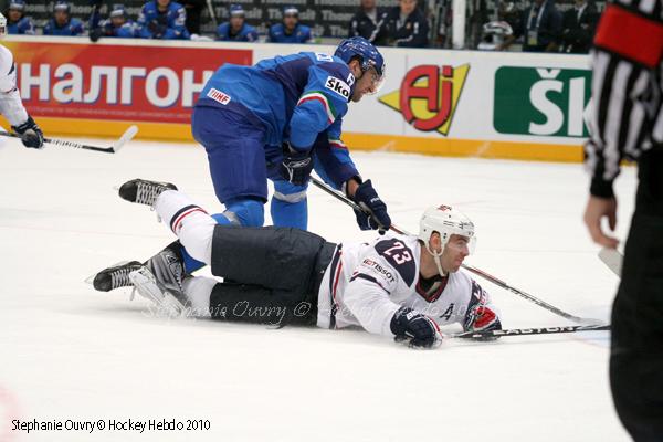 Hockey Mondial 10 : Destins divers — Reportage