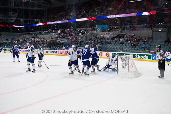 Hockey Mondial 10 : La France garde sa place — Reportage