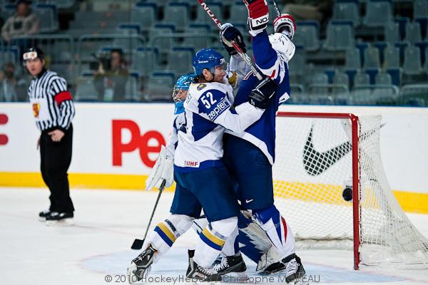 Hockey Mondial 10 : La France garde sa place — Reportage