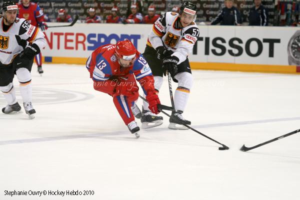 Hockey Mondial 10: La Russie en finale — Reportage