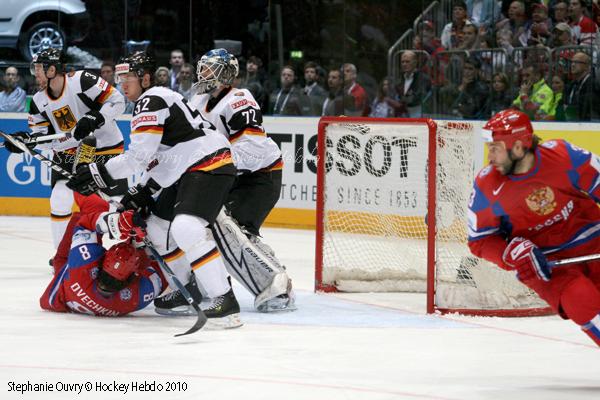 Hockey Mondial 10: La Russie en finale — Reportage
