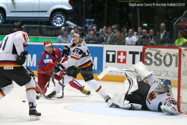 Hockey Mondial 10: La Russie en finale — Reportage