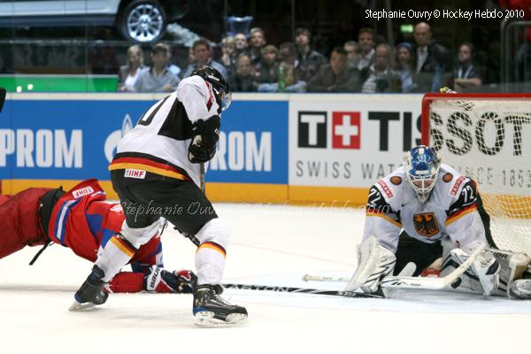 Hockey Mondial 10: La Russie en finale — Reportage