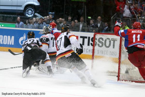 Hockey Mondial 10: La Russie en finale — Reportage