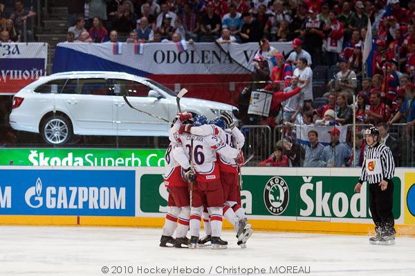 Hockey Mondial 10 : Les Tchèques champions !!! — Reportage