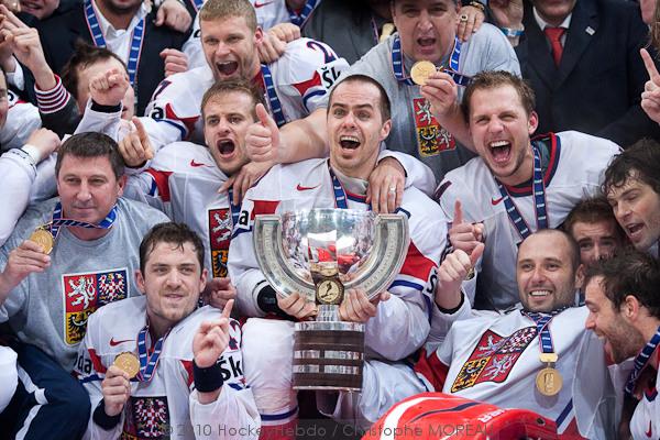 Hockey Mondial 10 : Les Tchèques champions !!! — Reportage