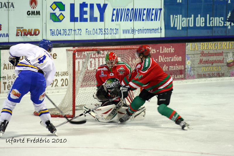 Amical : Villard - Mont Blanc : 4 - 2  — Reportage
