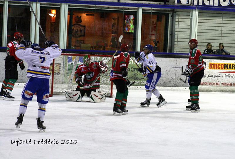 Amical : Villard - Mont Blanc : 4 - 2  — Reportage
