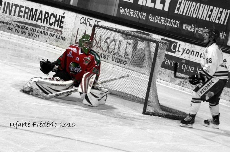 Amical : Villard - Mont Blanc : 4 - 2  — Reportage