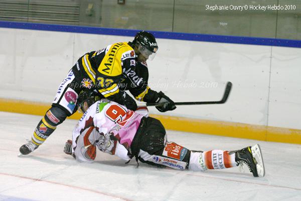 Amical : Rouen - Amiens. — Reportage