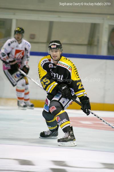 Amical : Rouen - Amiens. — Reportage