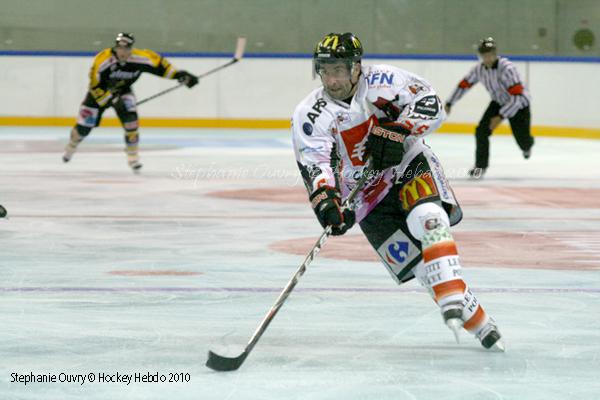 Amical : Rouen - Amiens. — Reportage