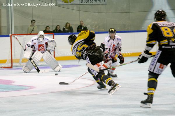 Amical : Rouen - Amiens. — Reportage
