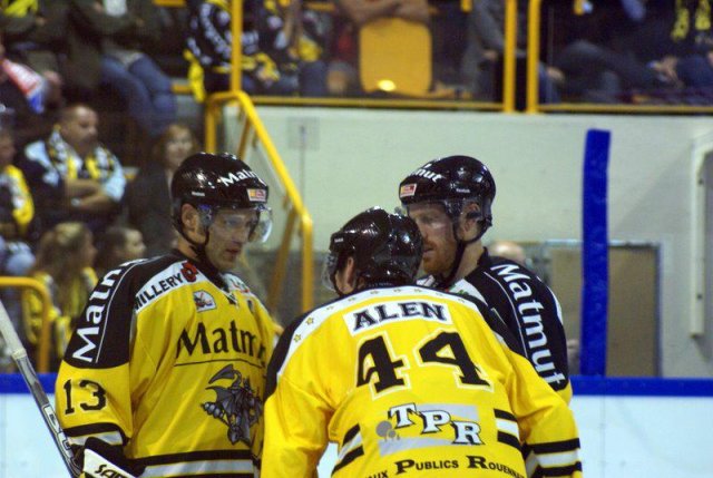 Photo hockey reportage Trophée des champions aux Dragons