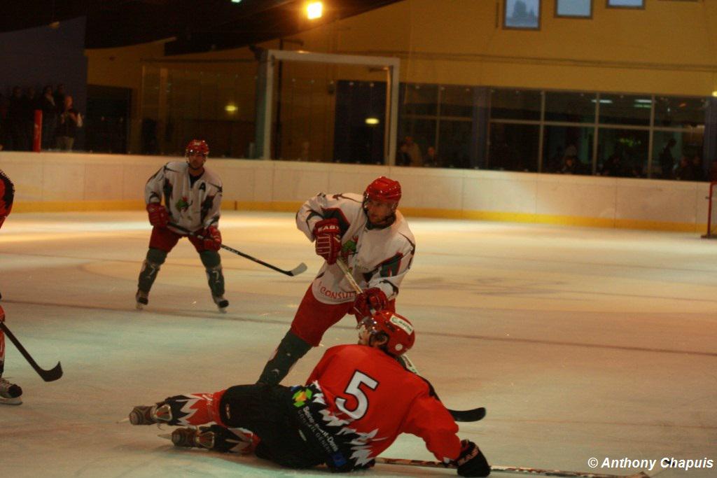 Neuilly/Marne 5 - 0 Cergy-Pontoise