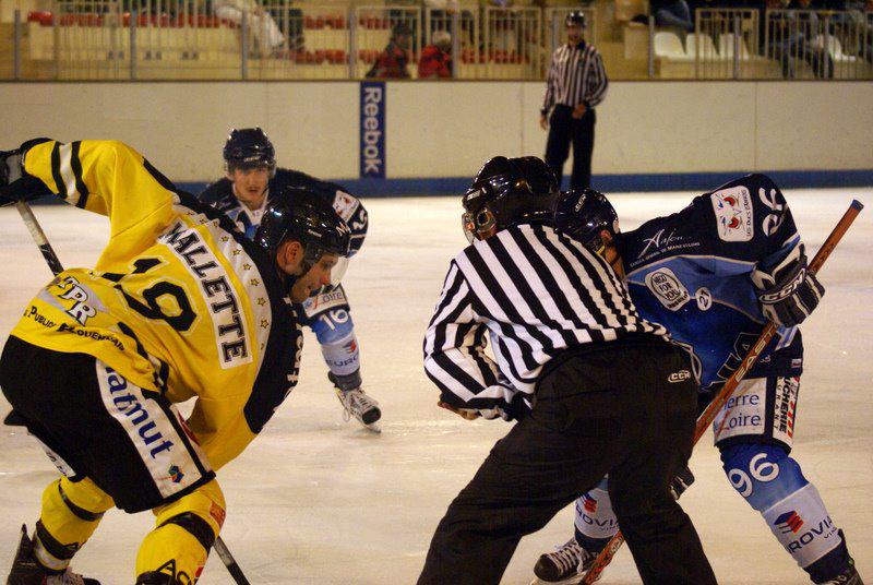 Angers  4 - 5 Rouen