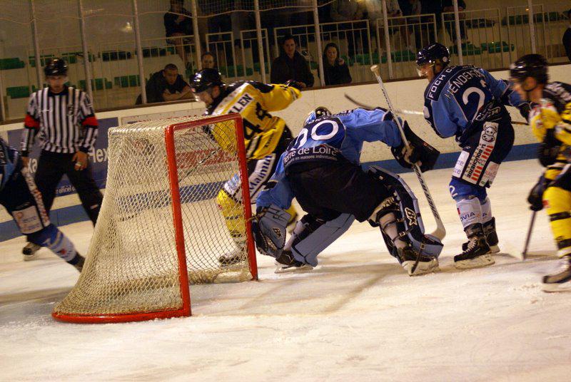 Angers  4 - 5 Rouen