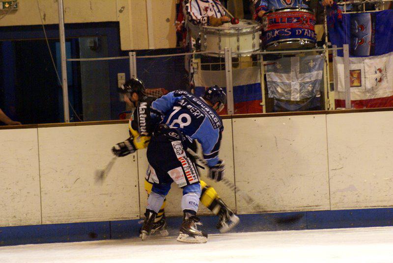 Angers  4 - 5 Rouen