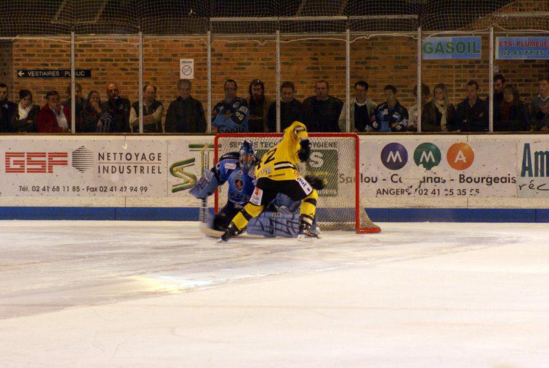 Angers  4 - 5 Rouen