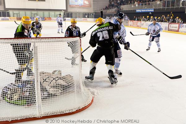 Strasbourg  2 - 1 Angers 