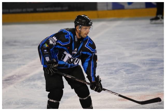 Tours  9 - 1 Poitiers
