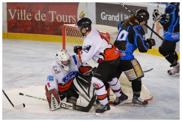 Tours  9 - 1 Poitiers