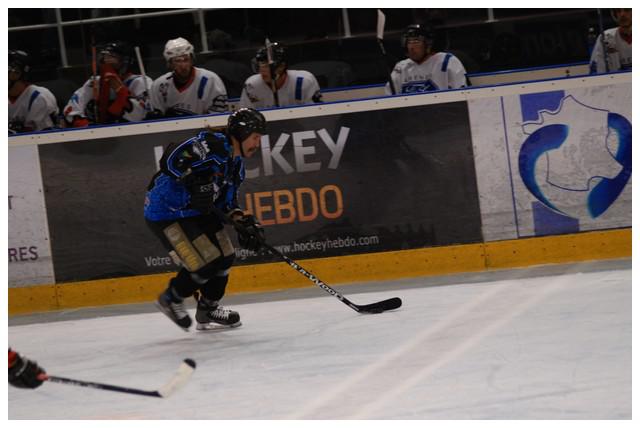 Tours  9 - 1 Poitiers