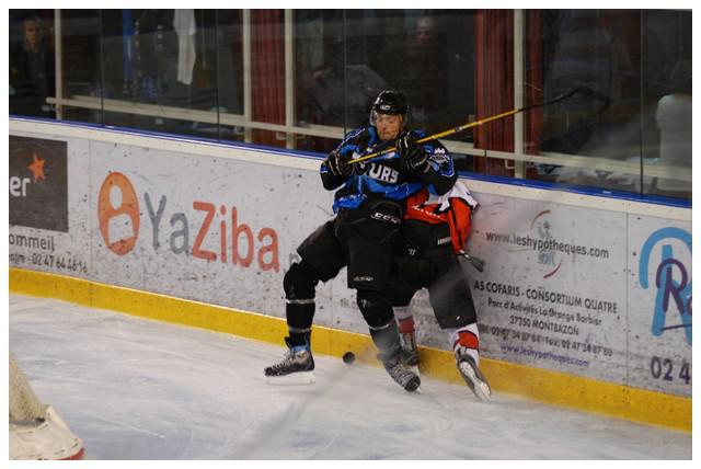 Tours  9 - 1 Poitiers