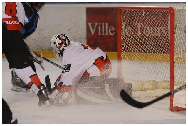 Tours  9 - 1 Poitiers