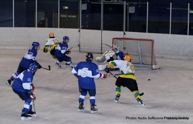 Paris (FV) 3 - 4 Viry-Châtillon