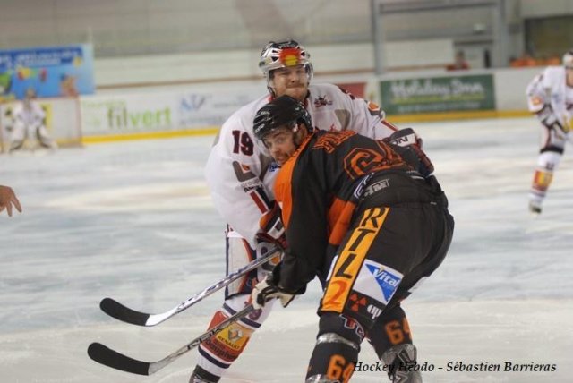 Photo hockey match Tours  - Grenoble  le 20/09/2008