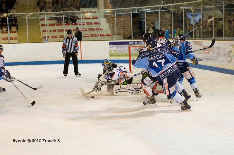 Angers  3 - 0 Caen 